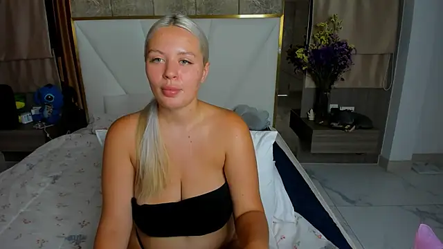 Snapshot of Rita_Olson chatting on 22, 6, 2026 Rita Olson online show from 22, 6, 2026