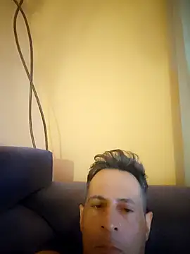 Snapshot of FINCHELABARCAVA chatting on 15, 4, 2026 FINCHELABARCAVA online show from 15, 4, 2026