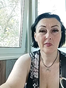 Snapshot of HelgaDennis chatting on 4, 8, 2026 HelgaDennis online show from 4, 8, 2026