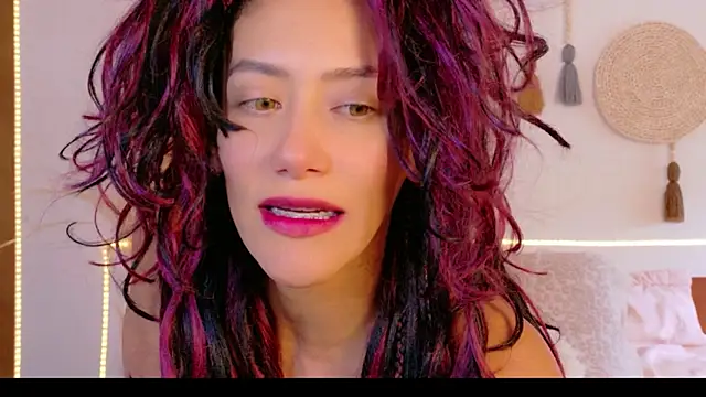 Snapshot of Ajua__Uva chatting on 27, 5, 2026 Ajua Uva online show from 27, 5, 2026