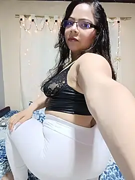 Snapshot of ROUSSE_SINCLAIR chatting on 18, 4, 2026 ROUSSE SINCLAIR online show from 18, 4, 2026