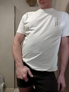 Snapshot of Essie_deLona chatting on 19, 3, 2026 Essie deLona online show from 19, 3, 2026