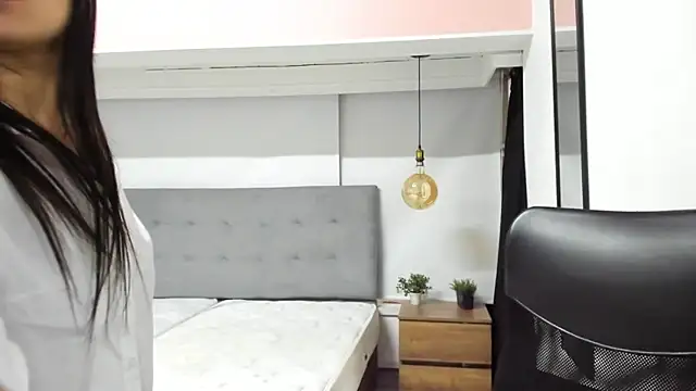 LindaCatalina  online show from 27, 3, 2026