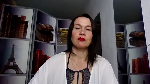 Selena Moo online show from 17, 4, 2026