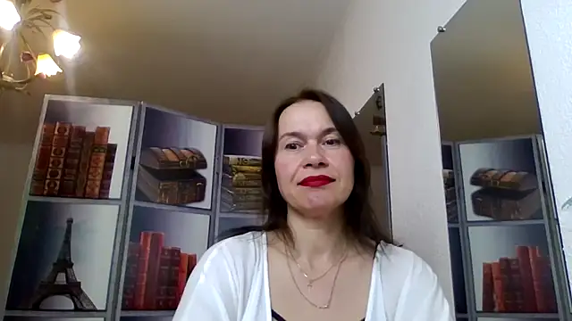 Selena Moo online show from 30, 4, 2026
