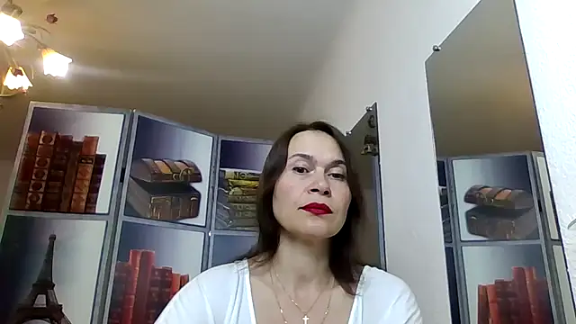 Snapshot of Selena_Moo chatting on 10, 5, 2026 Selena Moo online show from 10, 5, 2026