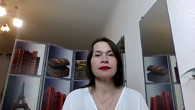 Snapshot of Selena_Moo chatting on 15, 5, 2026 Selena Moo online show from 15, 5, 2026