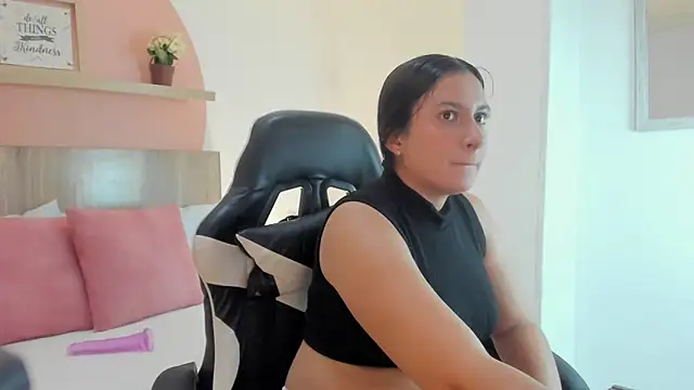 kira relish online show from 27, 3, 2026