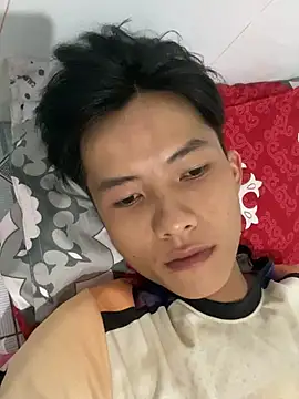Nguyencuong1999 online show from 4, 4, 2026
