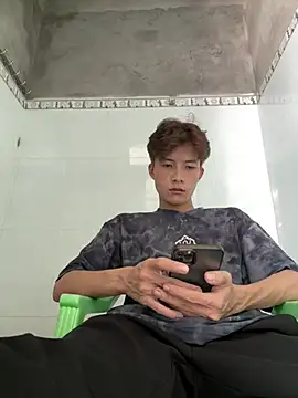 Nguyencuong1999 online show from 11, 5, 2026
