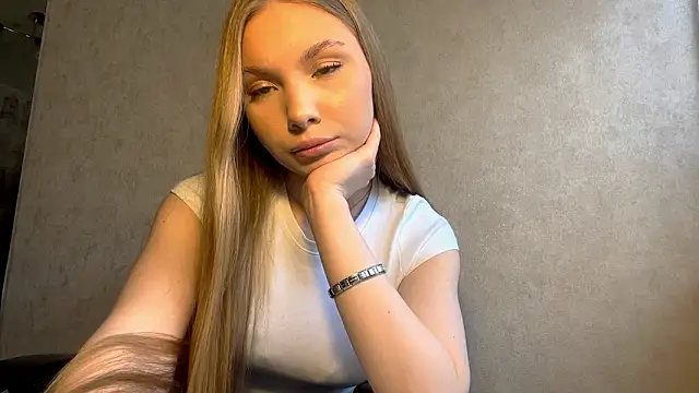 CarolineNine online show from 26, 3, 2026