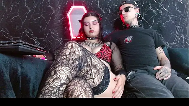 Raw velvet online show from 25, 5, 2026