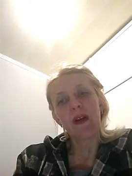 MiaLove183 online show from 27, 3, 2026