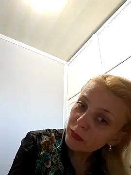 Snapshot of MiaLove183 chatting on 19, 4, 2026 MiaLove183 online show from 19, 4, 2026