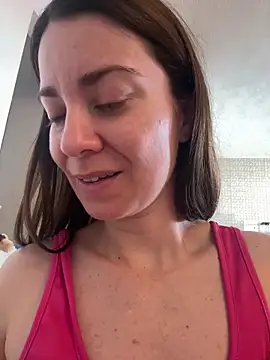 natashakinski online show from 7, 4, 2026