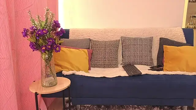 Snapshot of natashakinski chatting on 19, 6, 2026 natashakinski online show from 19, 6, 2026