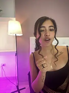 Snapshot of Zoesecret chatting on 14, 5, 2026 Zoesecret online show from 14, 5, 2026