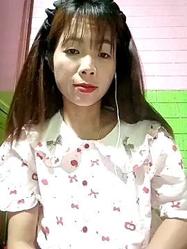Snapshot of AmyLinee01 chatting on 30, 4, 2026 AmyLinee01 online show from 30, 4, 2026