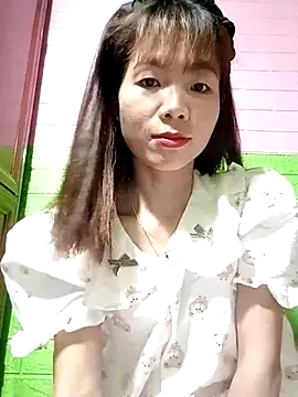 Snapshot of AmyLinee01 chatting on 11, 5, 2026 AmyLinee01 online show from 11, 5, 2026