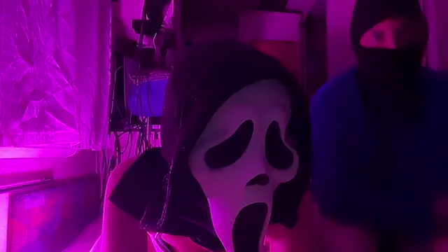 Snapshot of SilentScreamsVan- chatting on 6, 4, 2026 SilentScreamsVan- online show from 6, 4, 2026