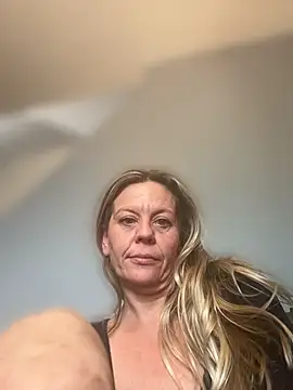 Snapshot of GwenWilde31 chatting on 12, 6, 2026 GwenWilde31 online show from 12, 6, 2026