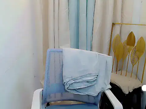 Midnightsnack88 online show from 11, 5, 2026