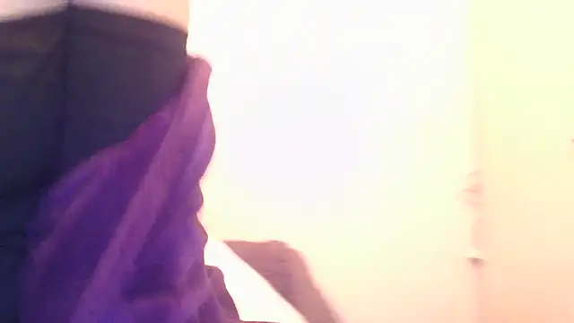 Snapshot of mery_lou20252 chatting on 4, 4, 2026 mery lou20252 online show from 4, 4, 2026