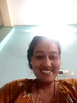 Snapshot of Sexi_roovi chatting on 4, 8, 2026 Sexi roovi online show from 4, 8, 2026
