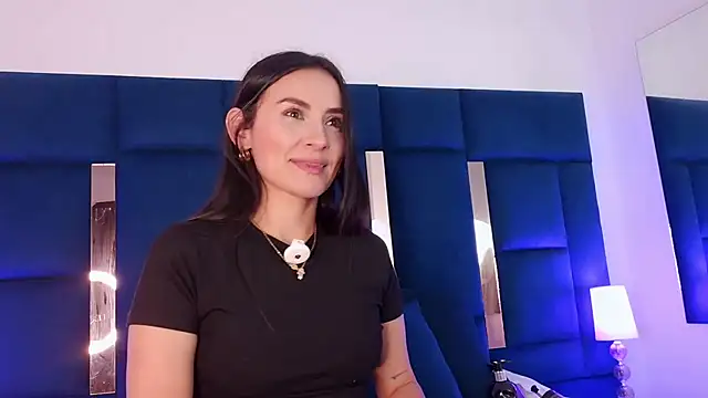 Snapshot of velvetlunaa_ chatting on 6, 6, 2026 velvetlunaa online show from 6, 6, 2026