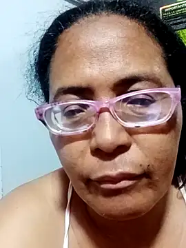 Snapshot of sexymomsn chatting on 17, 5, 2026 sexymomsn online show from 17, 5, 2026