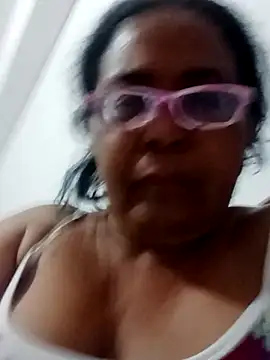 Snapshot of sexymomsn chatting on 12, 6, 2026 sexymomsn online show from 12, 6, 2026