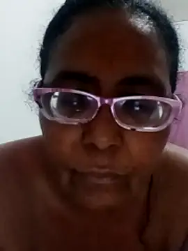 Snapshot of sexymomsn chatting on 13, 6, 2026 sexymomsn online show from 13, 6, 2026