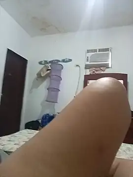 Snapshot of sexymomsn chatting on 4, 7, 2026 sexymomsn online show from 4, 7, 2026