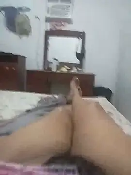 Snapshot of sexymomsn chatting on 10, 7, 2026 sexymomsn online show from 10, 7, 2026