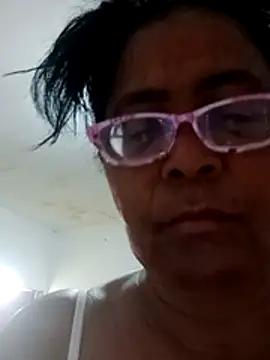 Snapshot of sexymomsn chatting on 11, 7, 2026 sexymomsn online show from 11, 7, 2026