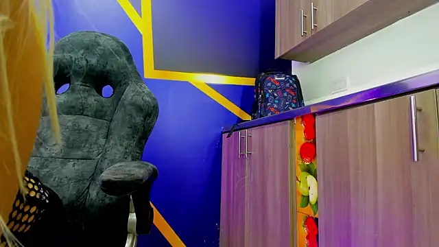 Aliciaa Diamond online show from 27, 3, 2026