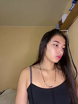 Itze Mua online show from 8, 4, 2026