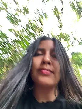 Snapshot of HaileyBiieber chatting on 6, 4, 2026 HaileyBiieber online show from 6, 4, 2026