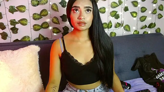 angie boo1 online show from 25, 3, 2026