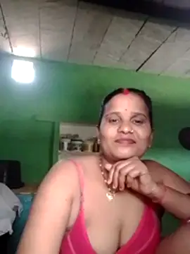 Snapshot of Shivani09900 chatting on 15, 6, 2026 Shivani09900 online show from 15, 6, 2026
