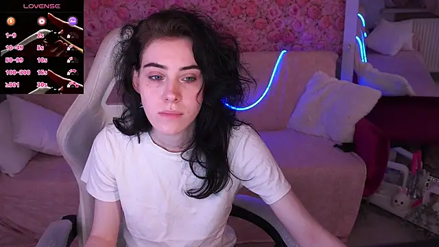 CurleyBlueEyes online show from 27, 3, 2026