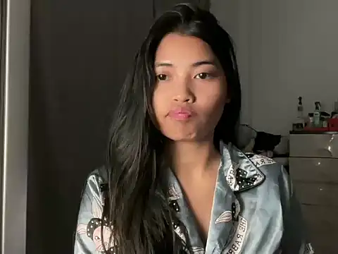 Snapshot of zafarina_18 chatting on 28, 6, 2026 zafarina 18 online show from 28, 6, 2026