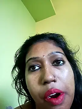 bannerjeesneha20 online show from 5, 5, 2026