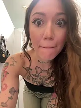 Snapshot of SaintSquirt chatting on 20, 5, 2026 SaintSquirt online show from 20, 5, 2026