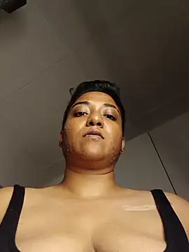 Snapshot of kamilah_rose chatting on 14, 6, 2026 kamilah rose online show from 14, 6, 2026