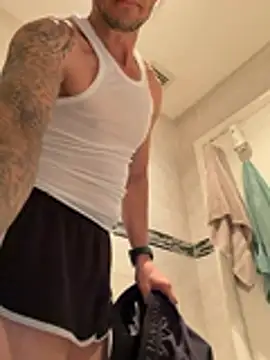 Snapshot of hpcouplee420 chatting on 22, 4, 2026 hpcouplee420 online show from 22, 4, 2026