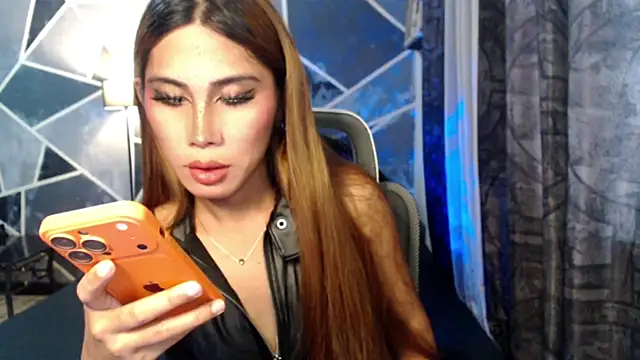 Snapshot of demeterfoxx chatting on 26, 4, 2026 demeterfoxx online show from 26, 4, 2026