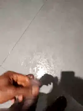 Snapshot of luck00y chatting on 9, 4, 2026 luck00y online show from 9, 4, 2026