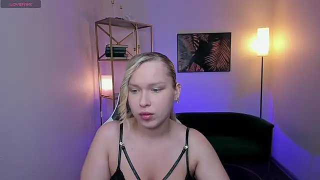 Snapshot of angelic_coy chatting on 9, 6, 2026 angelic coy online show from 9, 6, 2026
