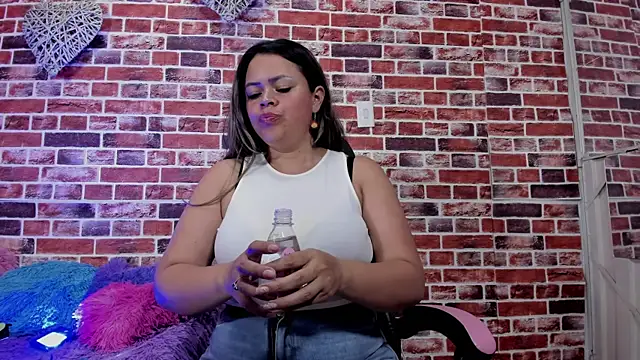 Snapshot of Miss_Pecados chatting on 1, 6, 2026 Miss Pecados online show from 1, 6, 2026